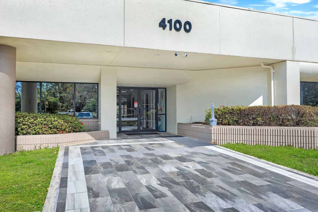 4100 Corporate Square, Naples, FL 34104