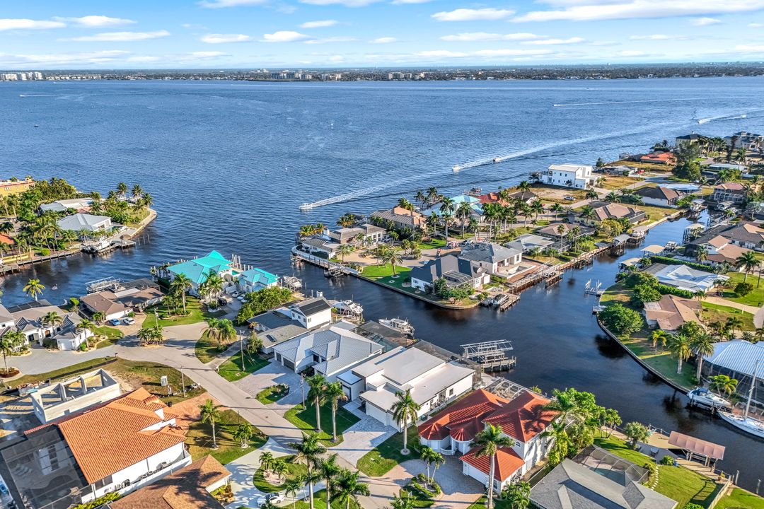 122 SW 58th St, Cape Coral, FL 33914