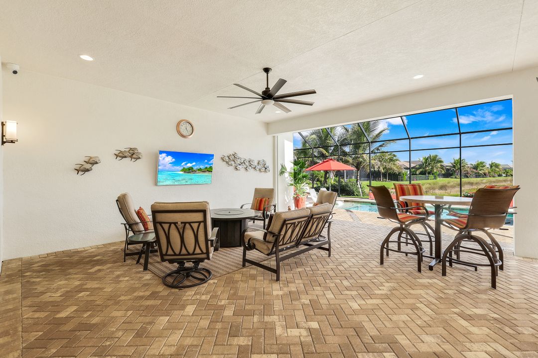 12078 Mimosa St, Naples, FL 34120