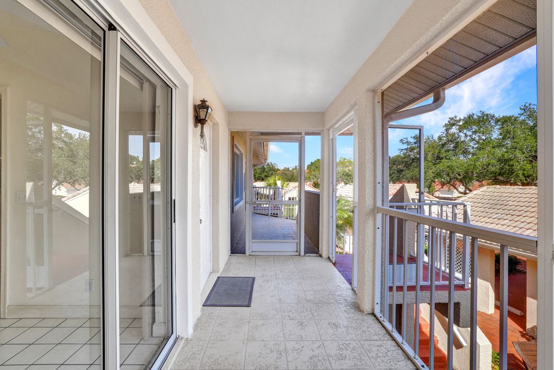 2372 Hidden Lake Dr #08, Naples, FL 34112