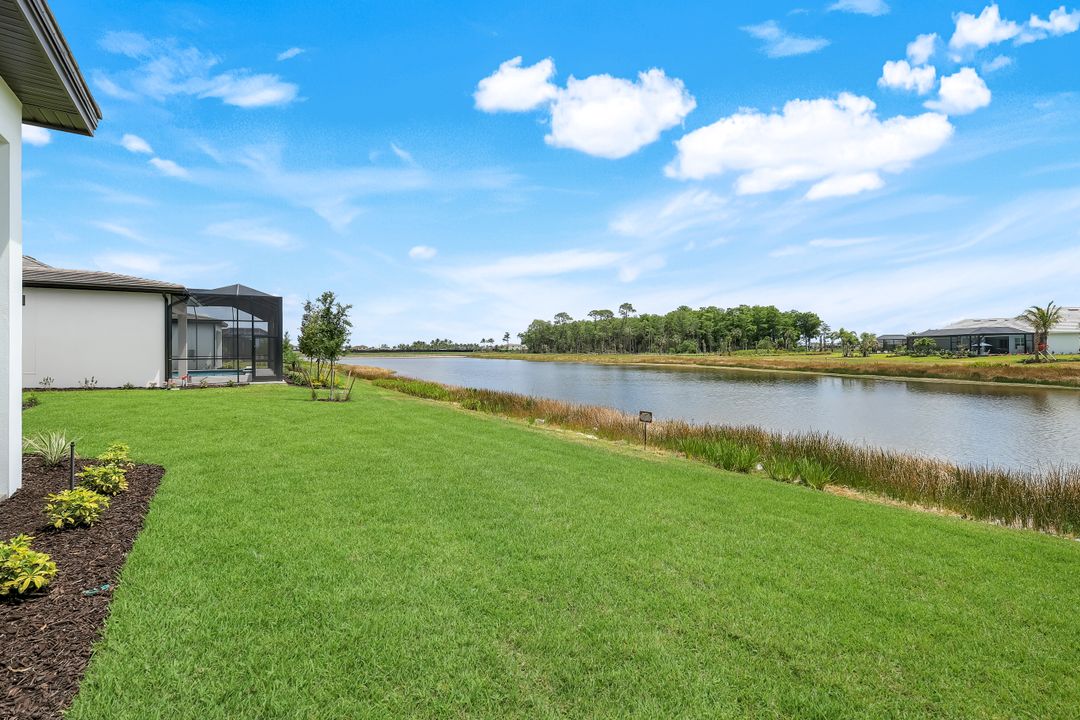 15460 Turin Dr, Naples, FL 34114