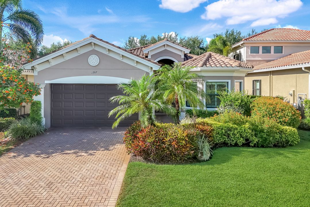 3267 Pacific Dr, Naples, FL 34119