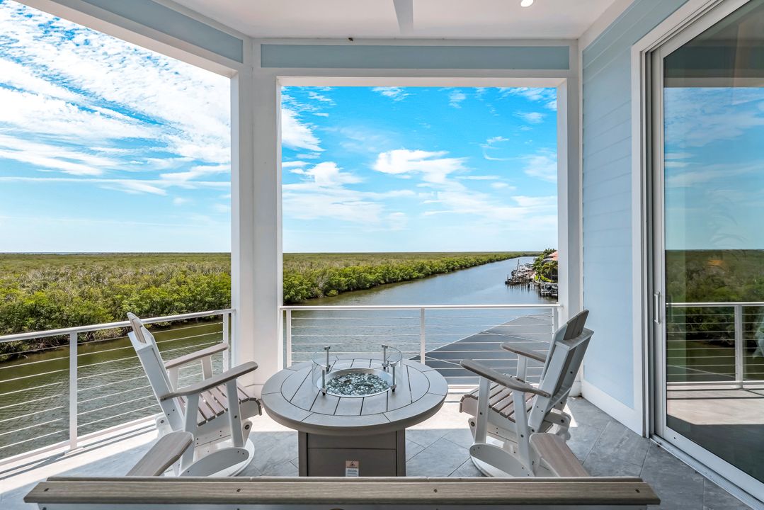5826 Shell Cove Drive, Cape Coral, FL 33914