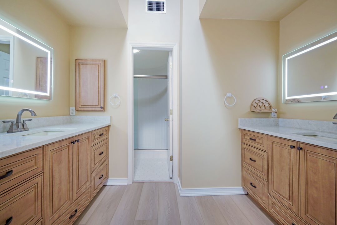 2270 Anchorage Ln #C, Naples, FL 34104