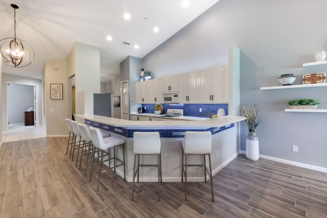 3950 Deer Crossing Ct #203, Naples, FL 34114