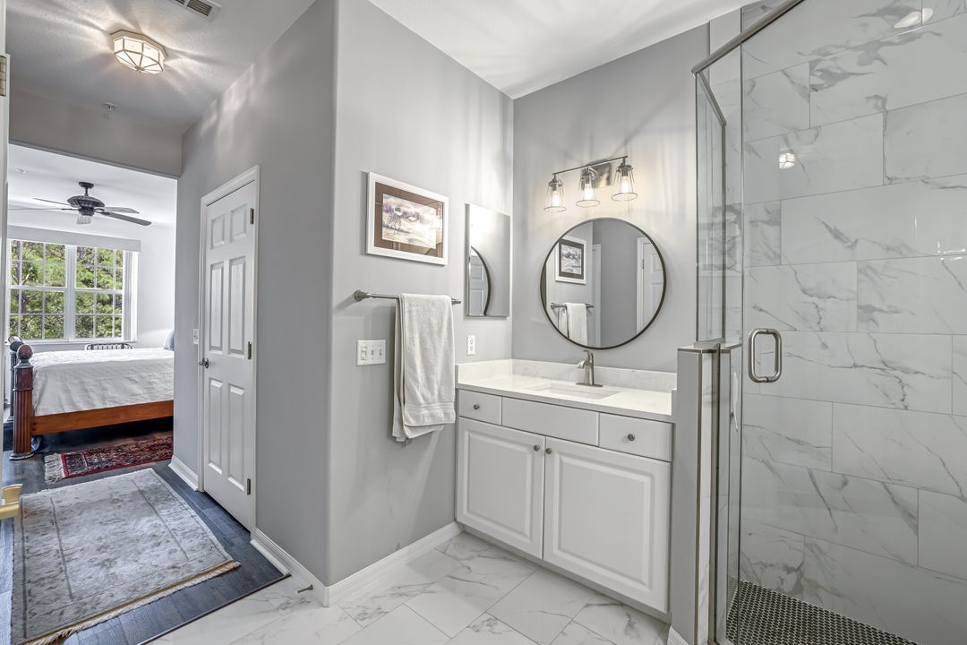 4843 Hampshire Ct #204, Naples, FL 34112