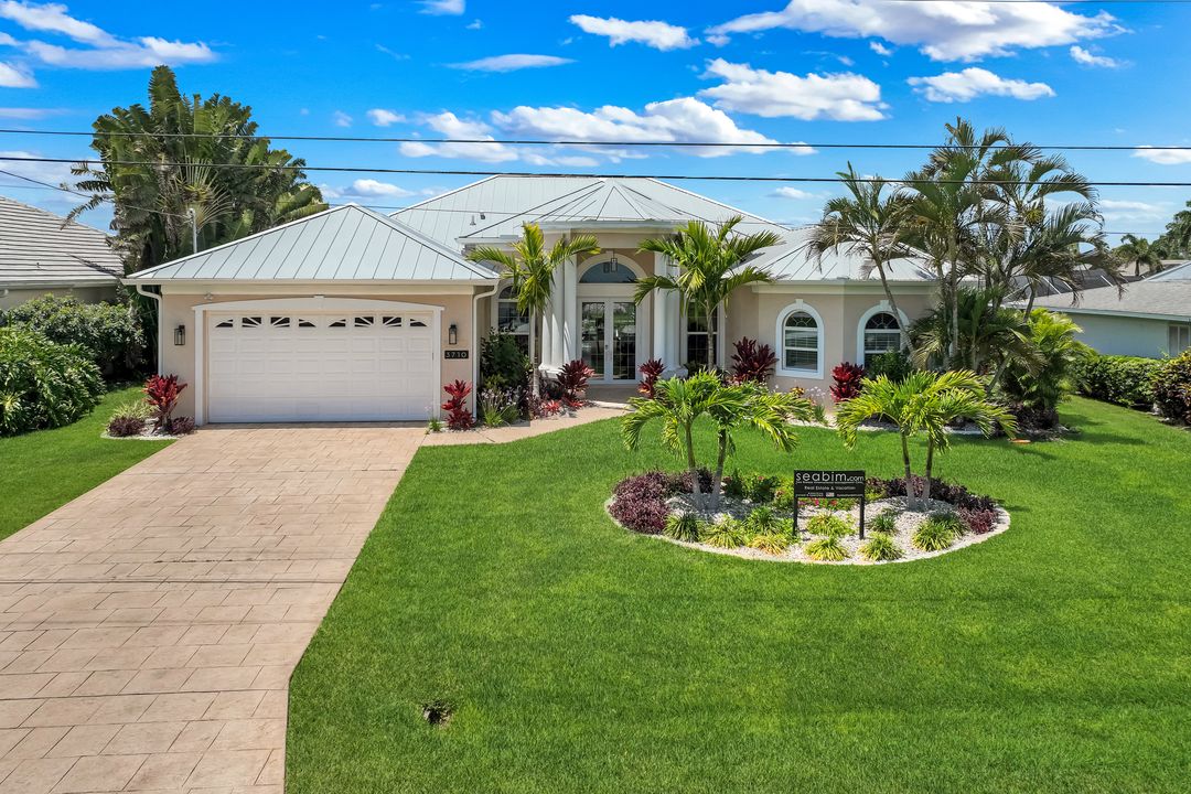 3710 SE 18th Pl, Cape Coral, FL 33904