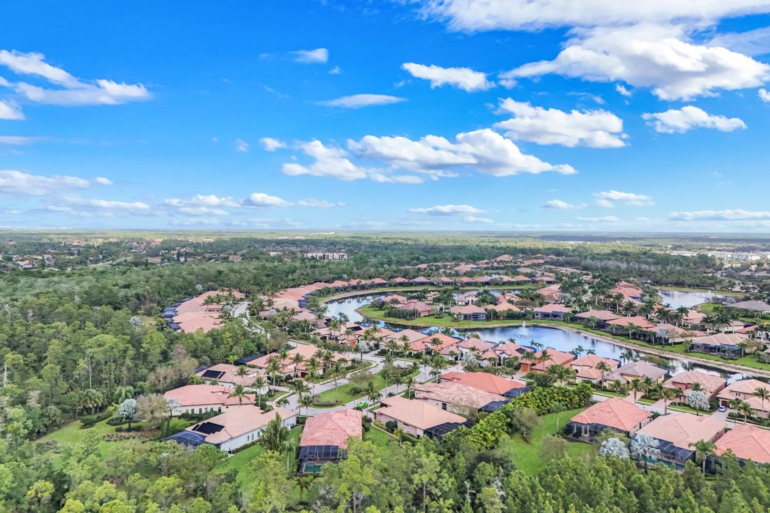 6419 Vivaldi Ct, Naples, FL 34113