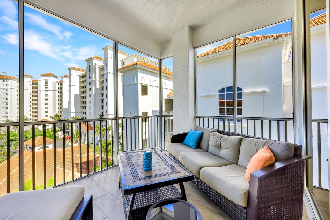 460 Launch Cir #604, Naples, FL 34108