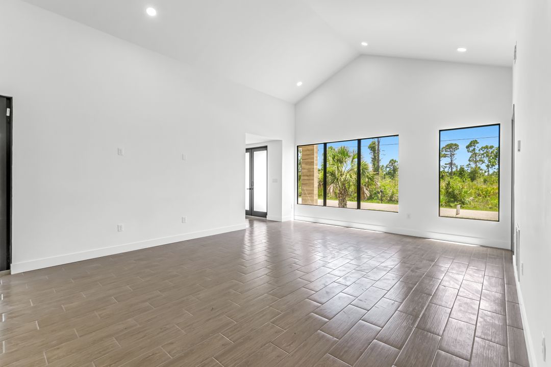 14074 Whittier Ln, Port Charlotte, FL 33981