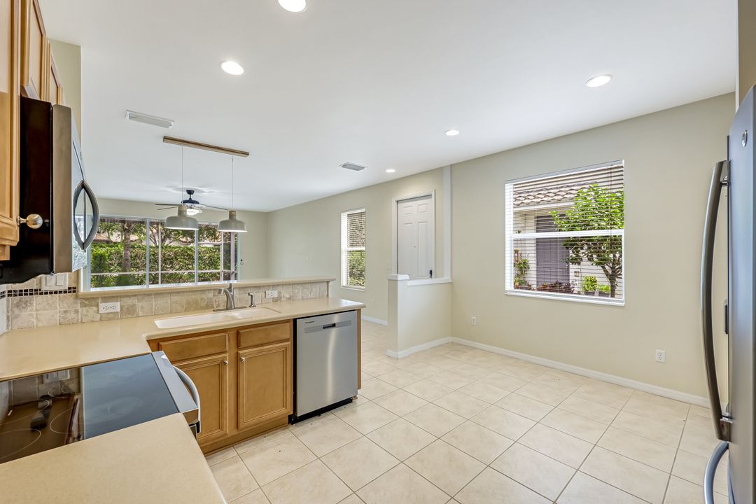 16162 Ravina Way #65, Naples, FL 34110