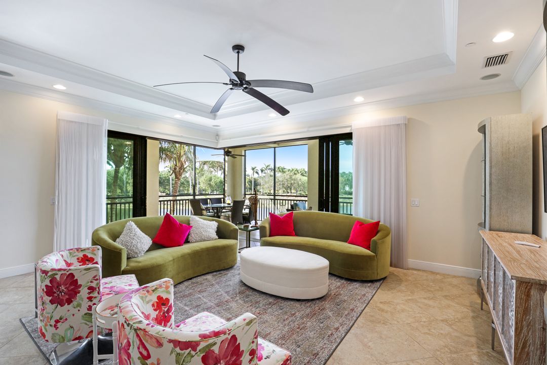 2555 Marquesa Royale Ln #1-101, Naples, FL 34109