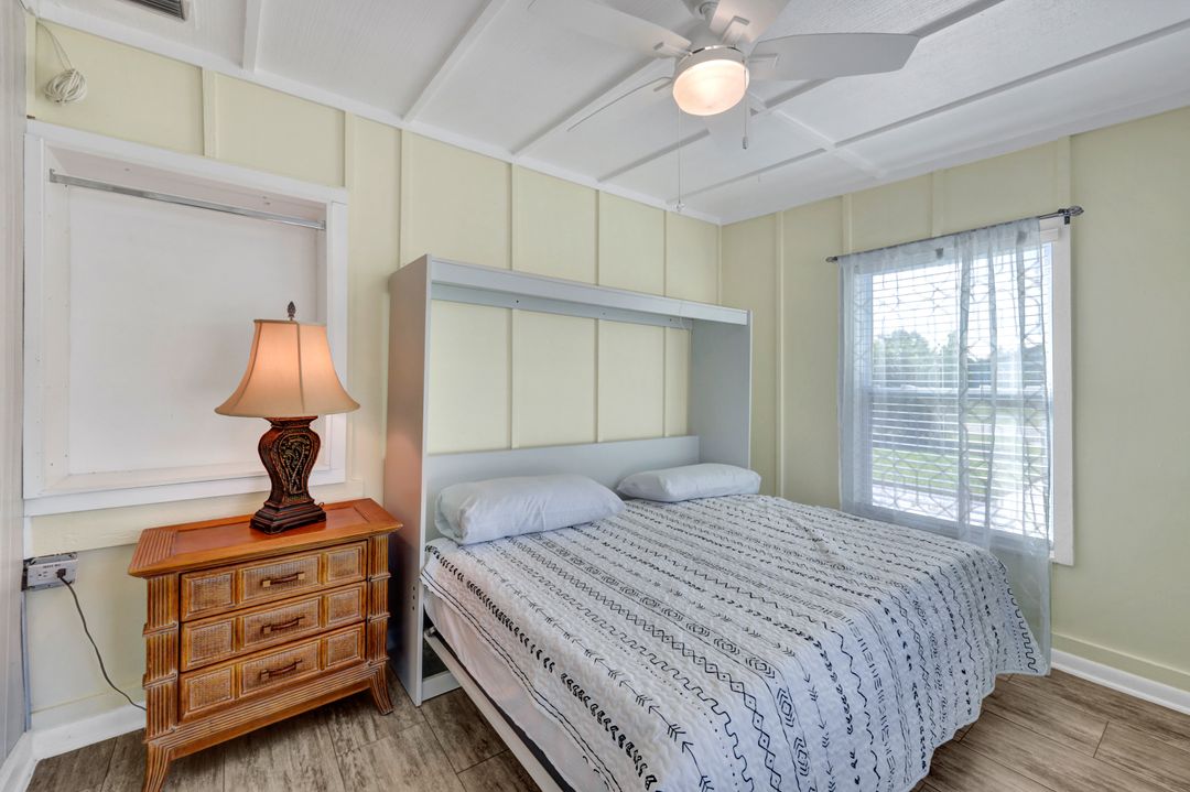 785 102nd Ave N, Naples, FL 34108