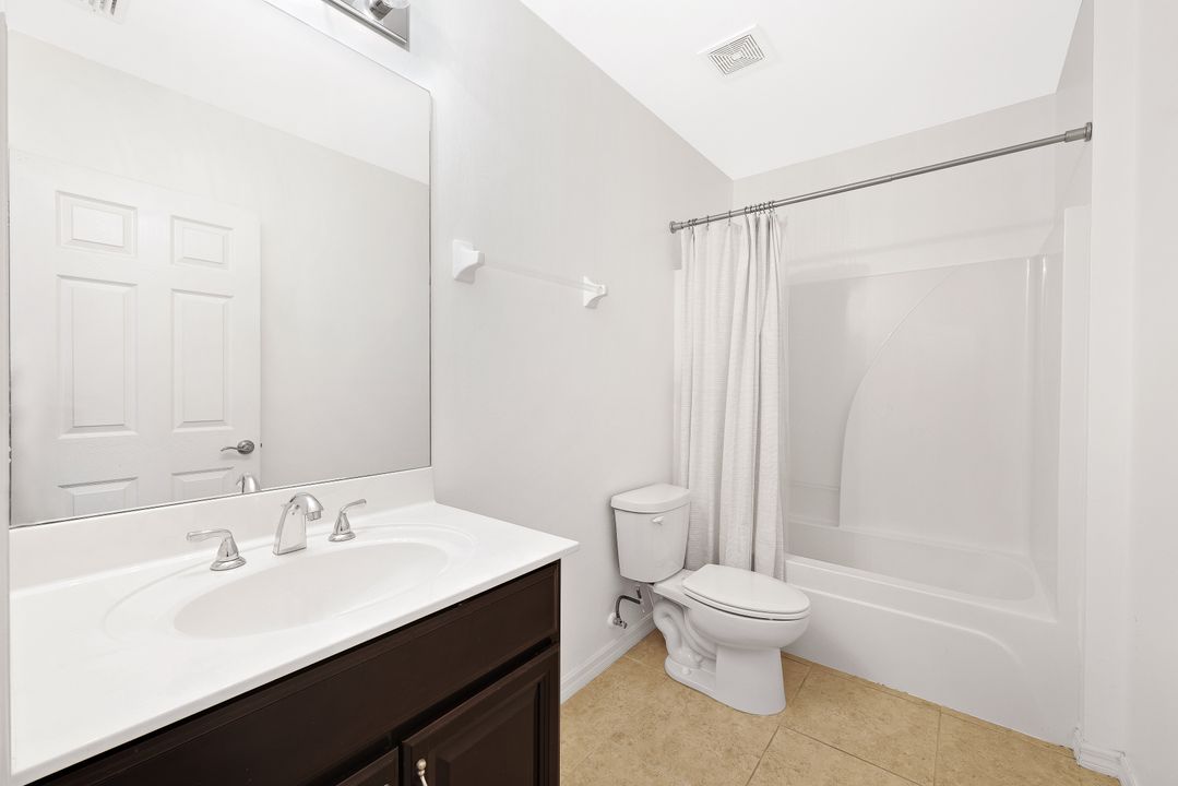 3827 Clearbrook Ln, Fort Myers, FL 33966