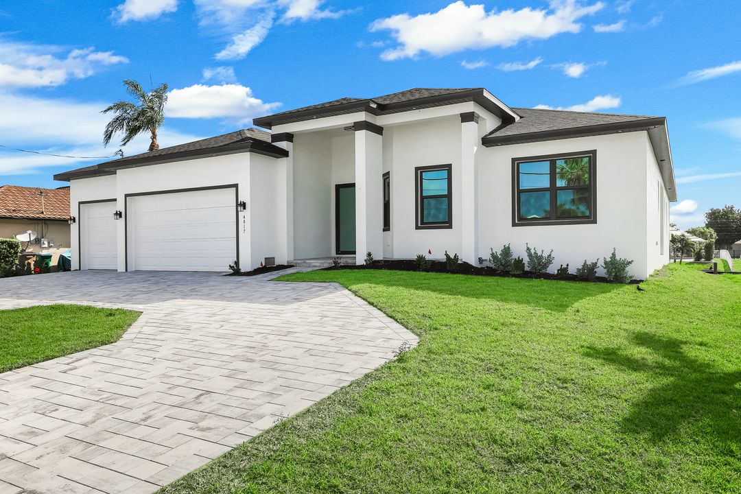 4817 Pelican Blvd, Cape Coral, FL 33914