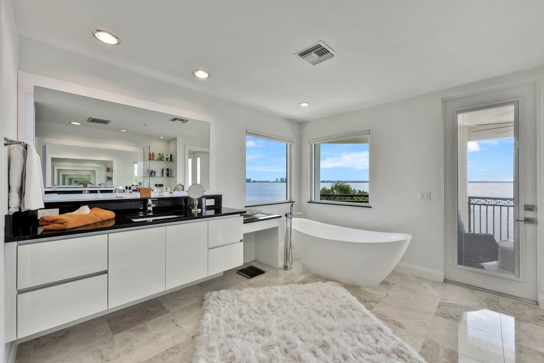 12560 Panasoffkee Dr, North Fort Myers, FL 33903