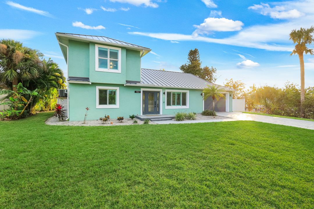 11861 Isle of Palms Dr, Fort Myers Beach, FL 33931