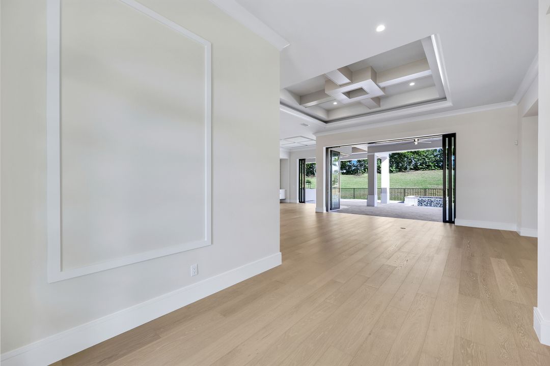 14282 Charthouse Cir, Naples, FL 34114