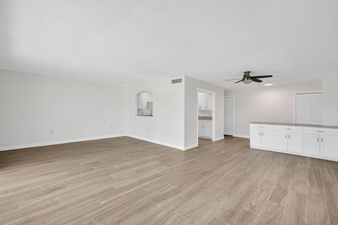 2880 Gulf Shore Blvd N #107, Naples, FL 34103