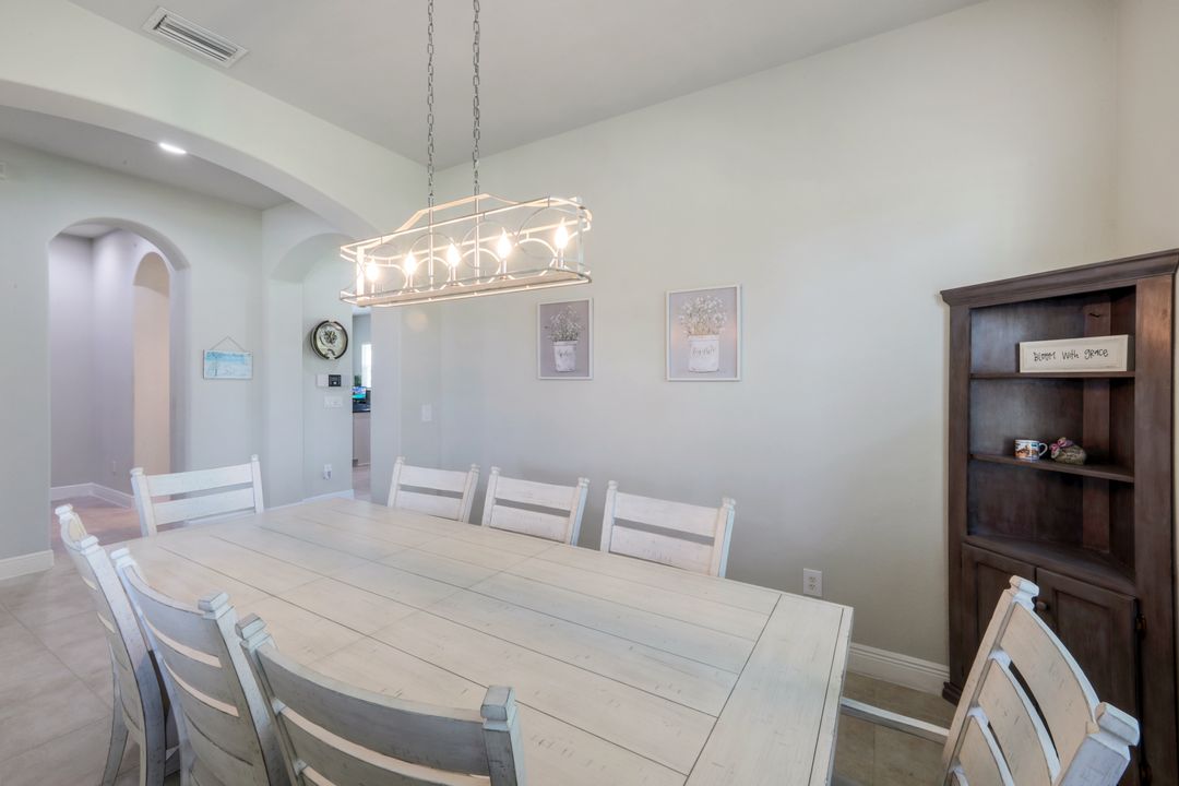 1776 Birdie Dr, Naples, FL 34120