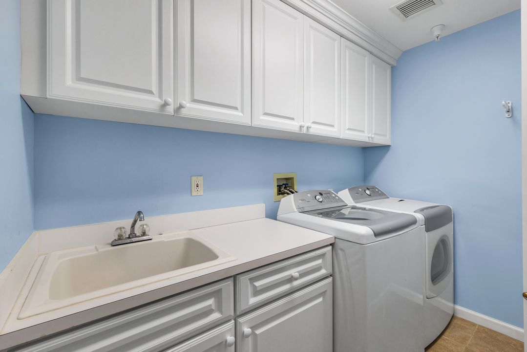 8440 Abbington Cir #D25, Naples, FL 34108