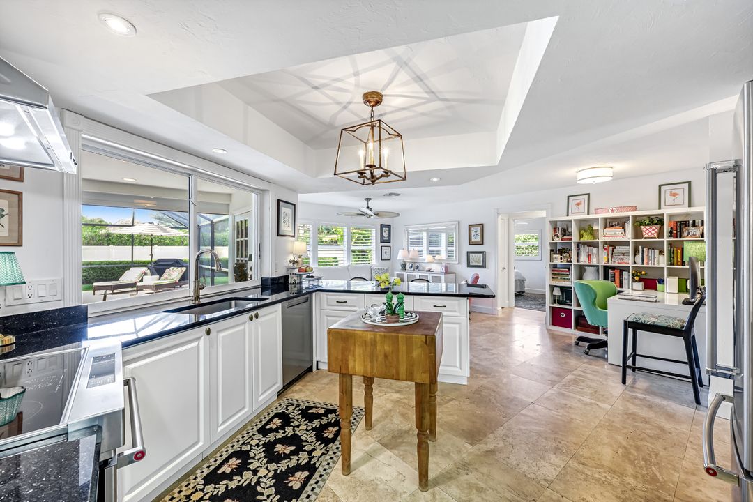 87 Burning Tree Dr, Naples, FL 34105