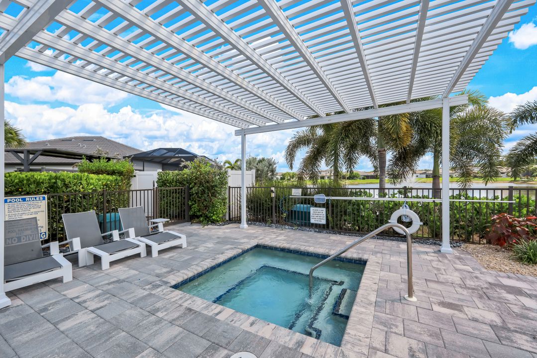 14788 Kingfisher Lp, Naples, FL 34120
