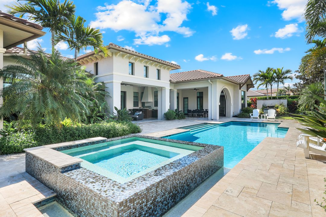 16747 Prato Way, Naples, FL 34110