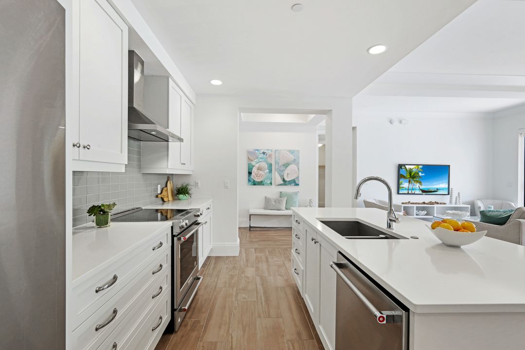 1035 3rd Ave S #314, Naples, FL 34102
