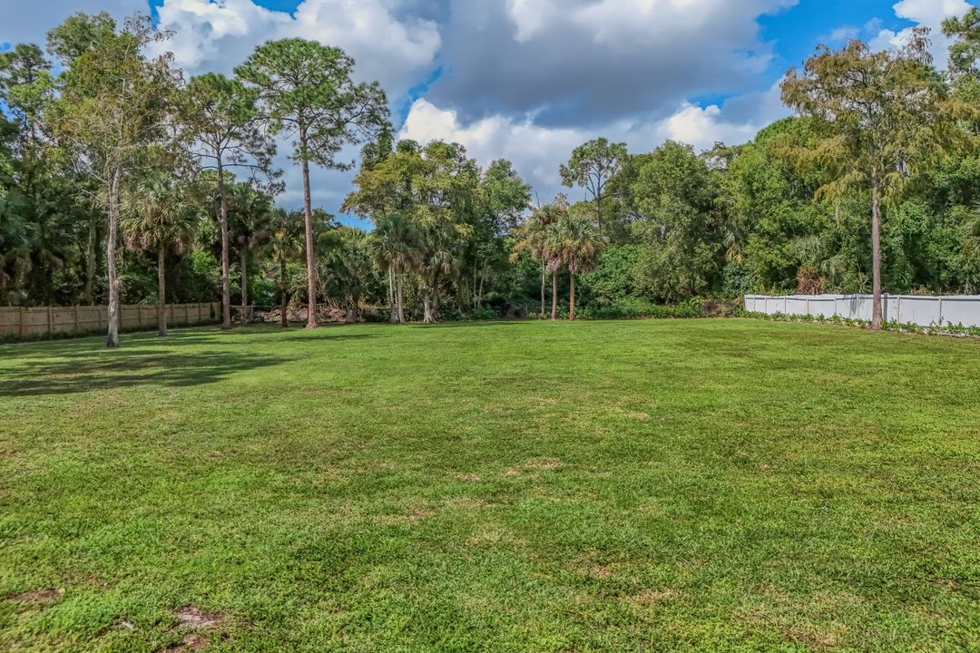 2061 Santa Barbara Blvd, Naples, FL 34116
