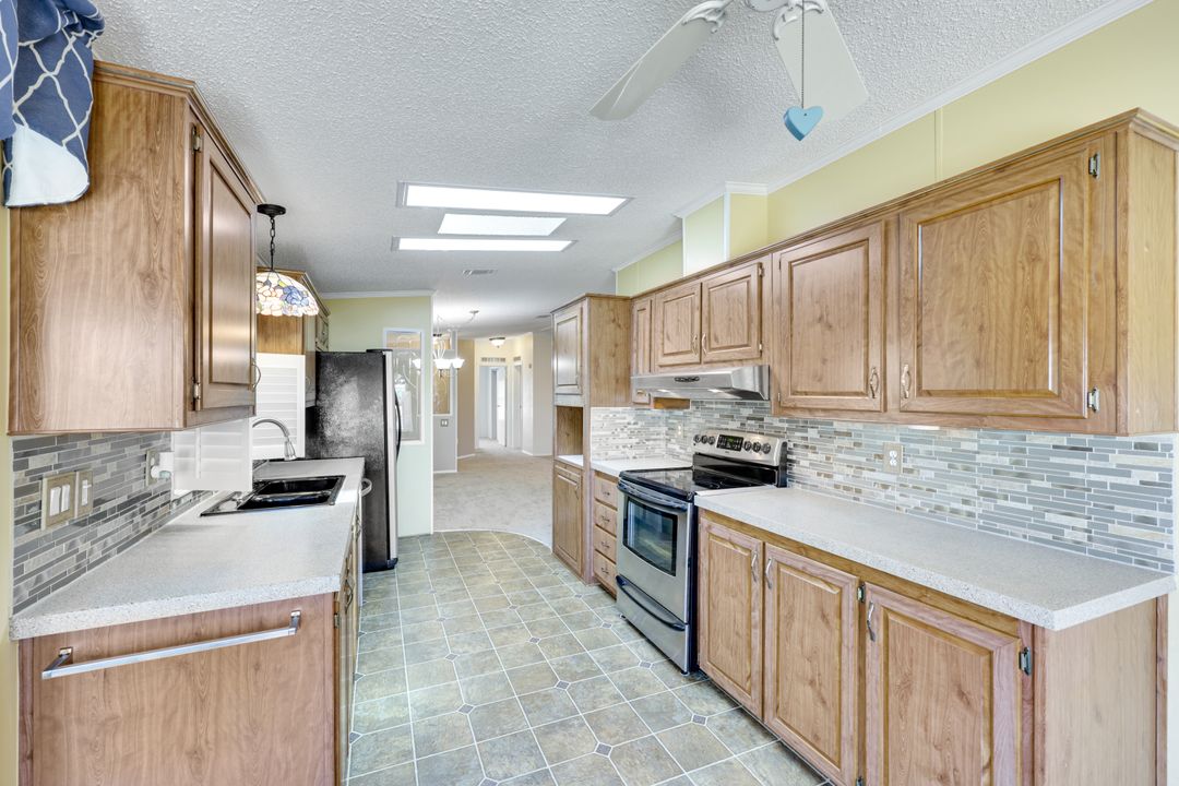 433 Rainbow Dr, North Fort Myers, FL 33903