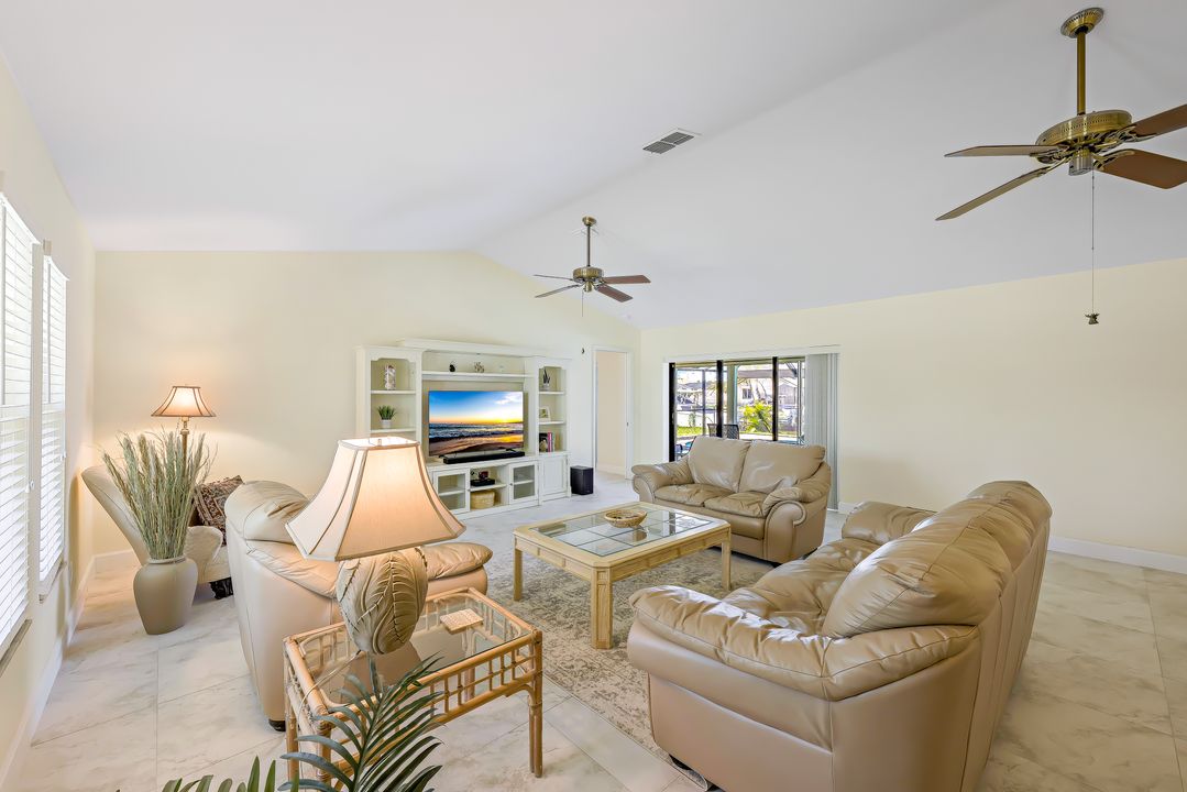 5032 Skyline Blvd, Cape Coral, FL 33914