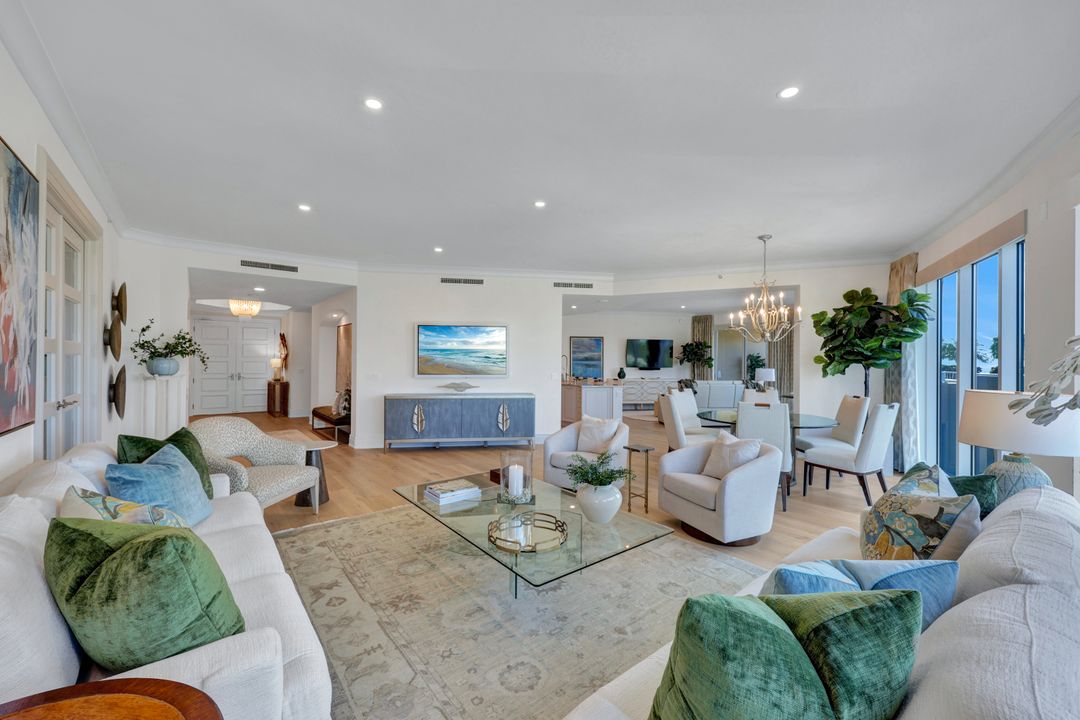 4501 Gulf Shore Blvd N #403, Naples, FL 34103