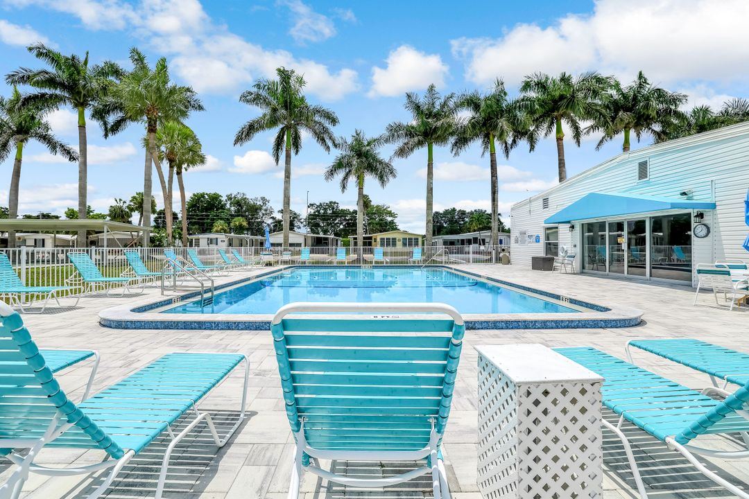 27 Jasper Dr, Naples, FL 34114