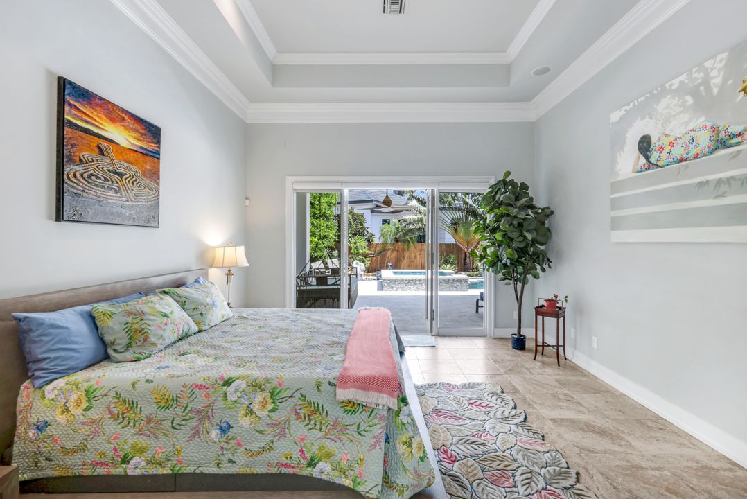 491 Wedge Dr, Naples, FL 34103