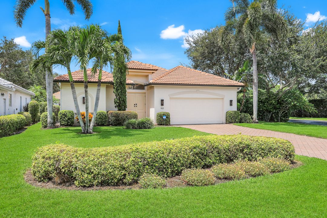 1123 Augusta Falls Way, Naples, FL 34119