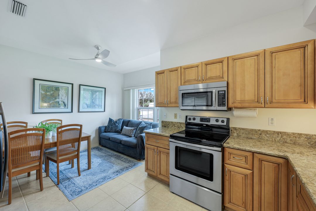 437 Wiggins Lake Ct #201, Naples, FL 34110