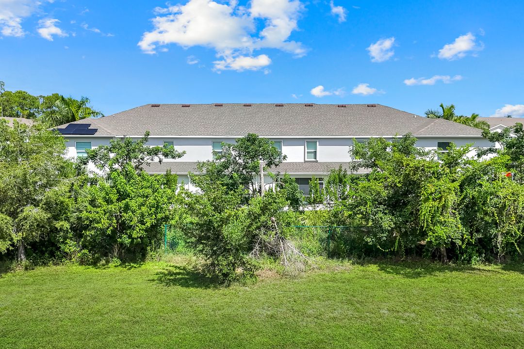 15171 Wildflower Cir, Naples, FL 34119