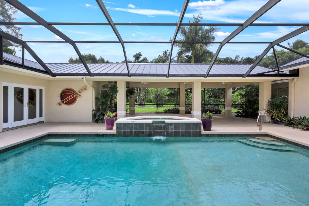 675 Murex Dr, Naples, FL 34102