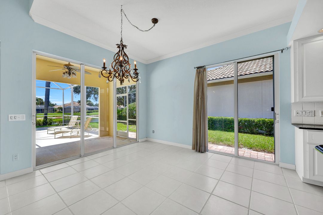 2941 Gilford Way, Naples, FL 34119