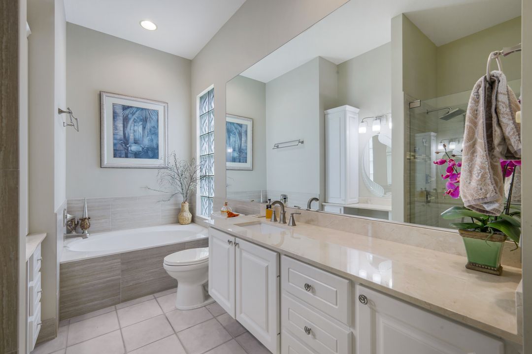 5855 Charlton Way, Naples, FL 34119