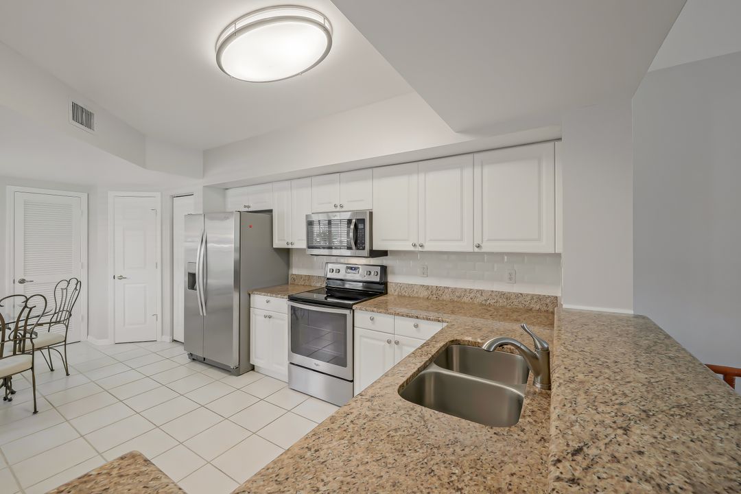 5035 Cedar Springs Dr #103, Naples, FL 34110