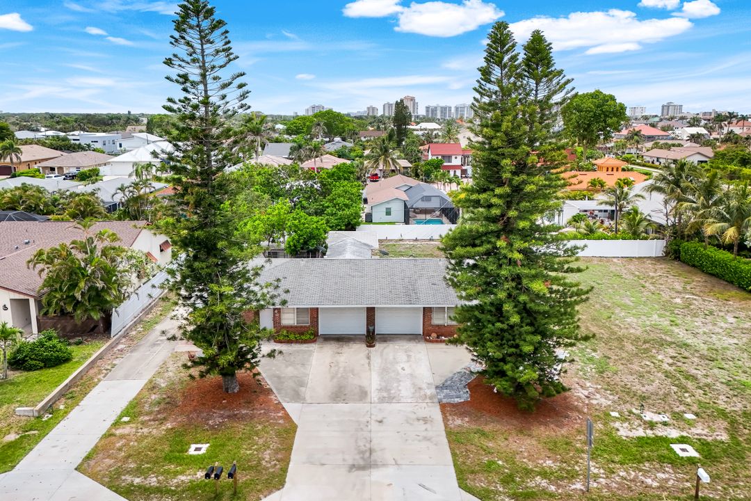 512 105th Ave N #1-2, Naples, FL 34108