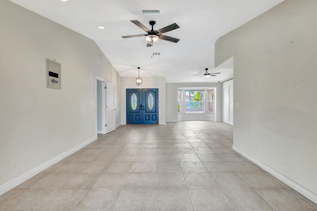5012 SW 8th Pl, Cape Coral, FL 33914