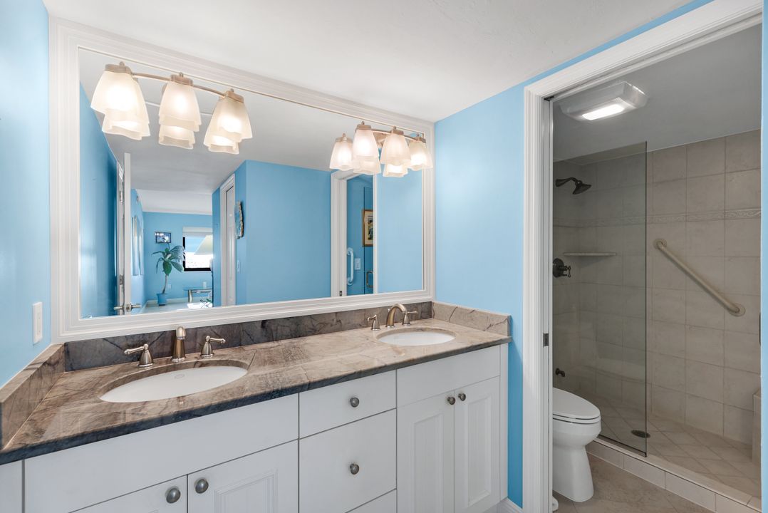 9715 Gulf Shore Dr #104, Naples, FL 34108