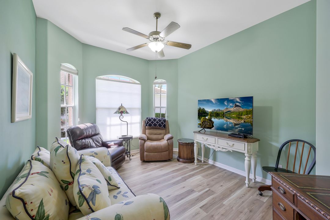 12695 Fox Ridge Dr, Bonita Springs, FL 34135