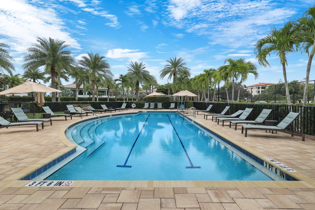 16391 Viansa Wy #202, Naples, FL 34110