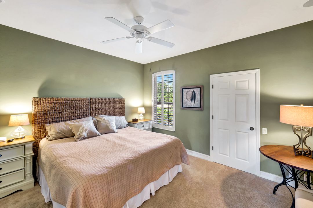 8225 Danbury Blvd #204, Naples, FL 34120