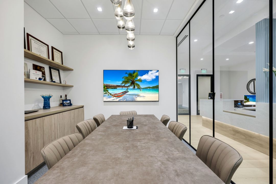 3080 Tamiami Trl E #202, Naples, FL 34112