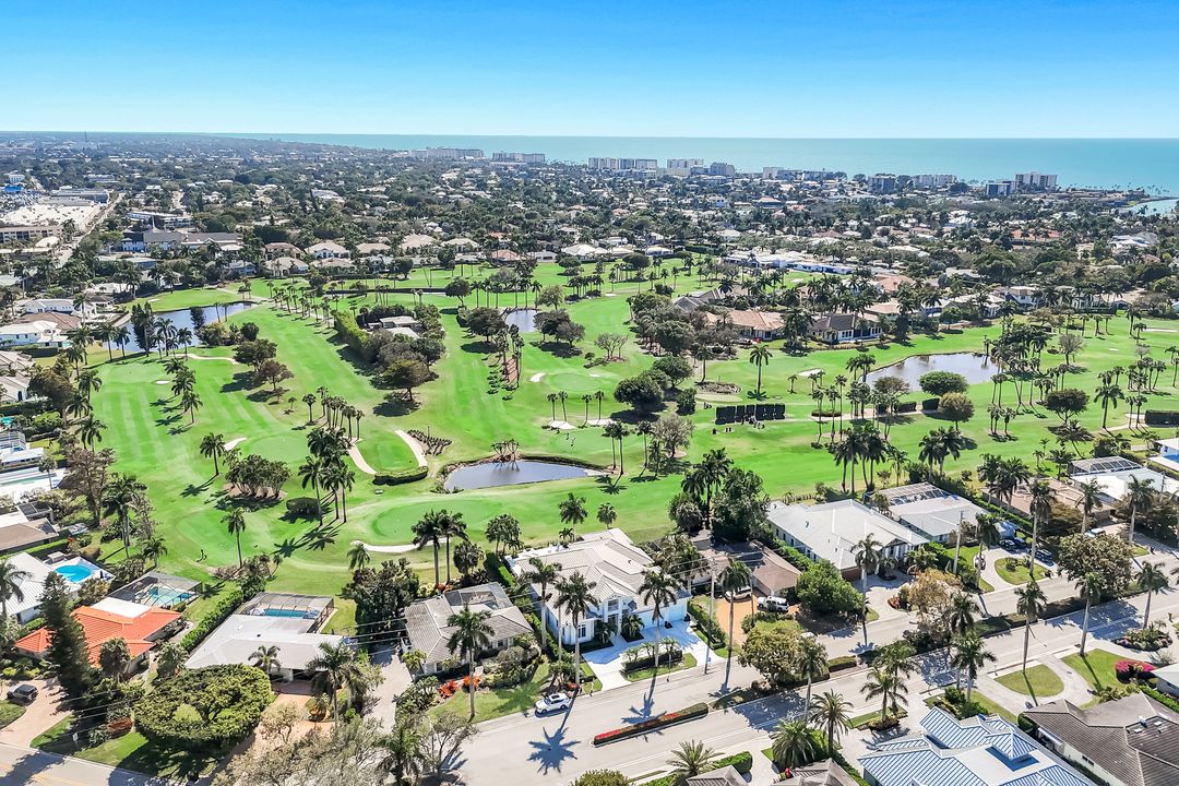 730 Harbour Dr, Naples, FL 34103